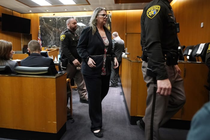 "Verdict Imminent: Jury to Decide Fate of Jennifer Crumbley in School Shooting Case"