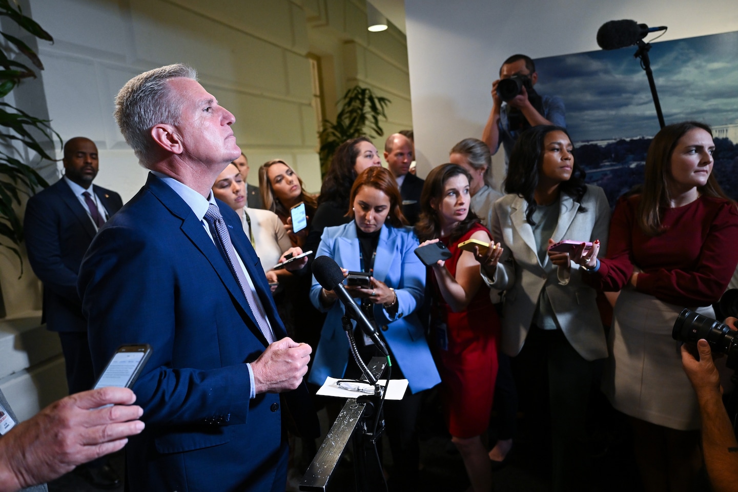 Impending Government Shutdown Looms with No Agreement in Sight