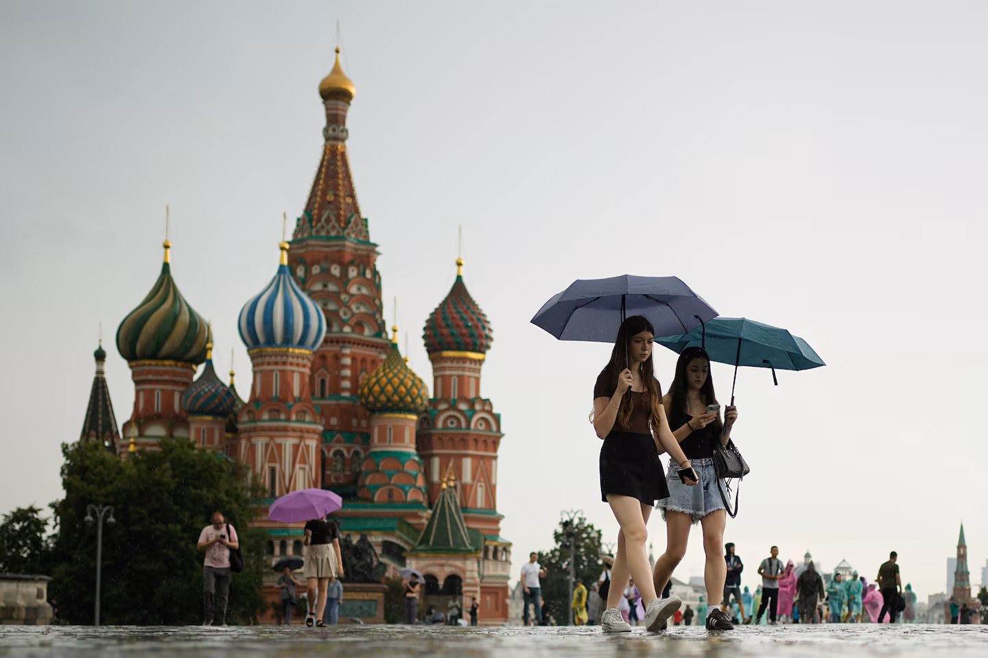 Russia Tightens Internet Laws, Criminalizing Searches and Dissent