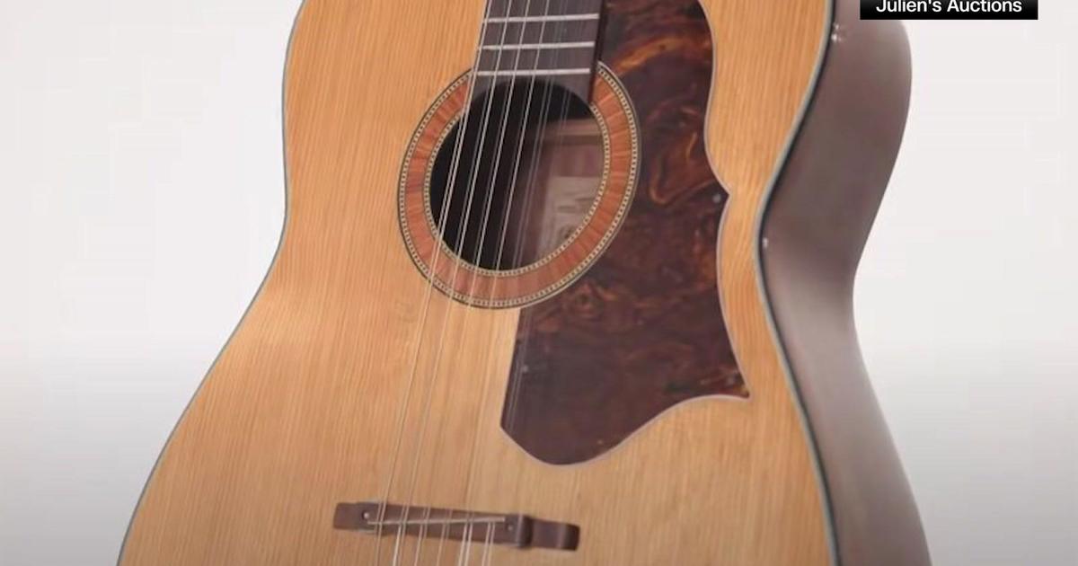 Featured image for John Lennon's 'Help!' Guitar Sells for Record $2.9 Million