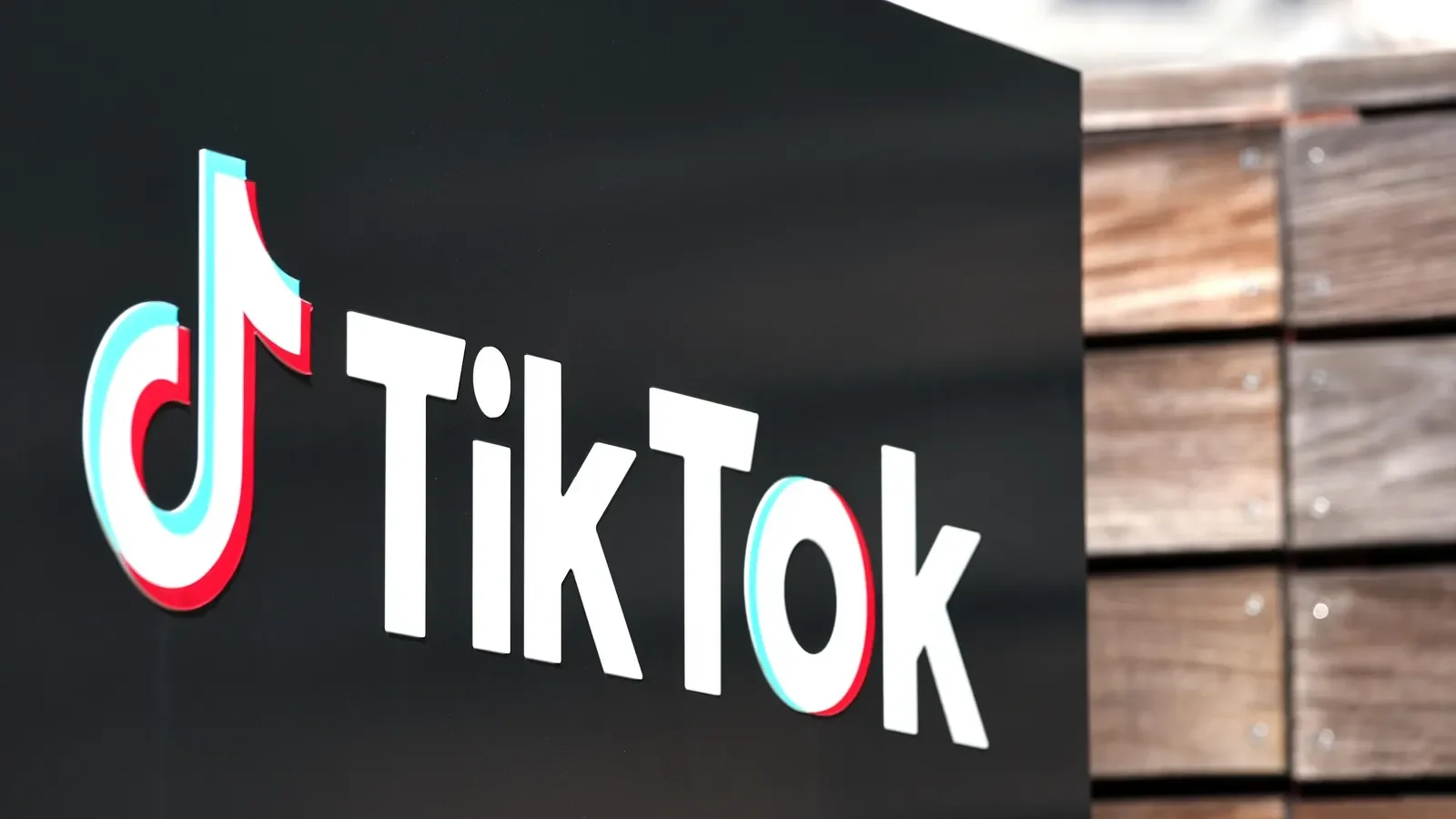 TikTok Seeks Supreme Court Intervention to Delay U.S. Ban