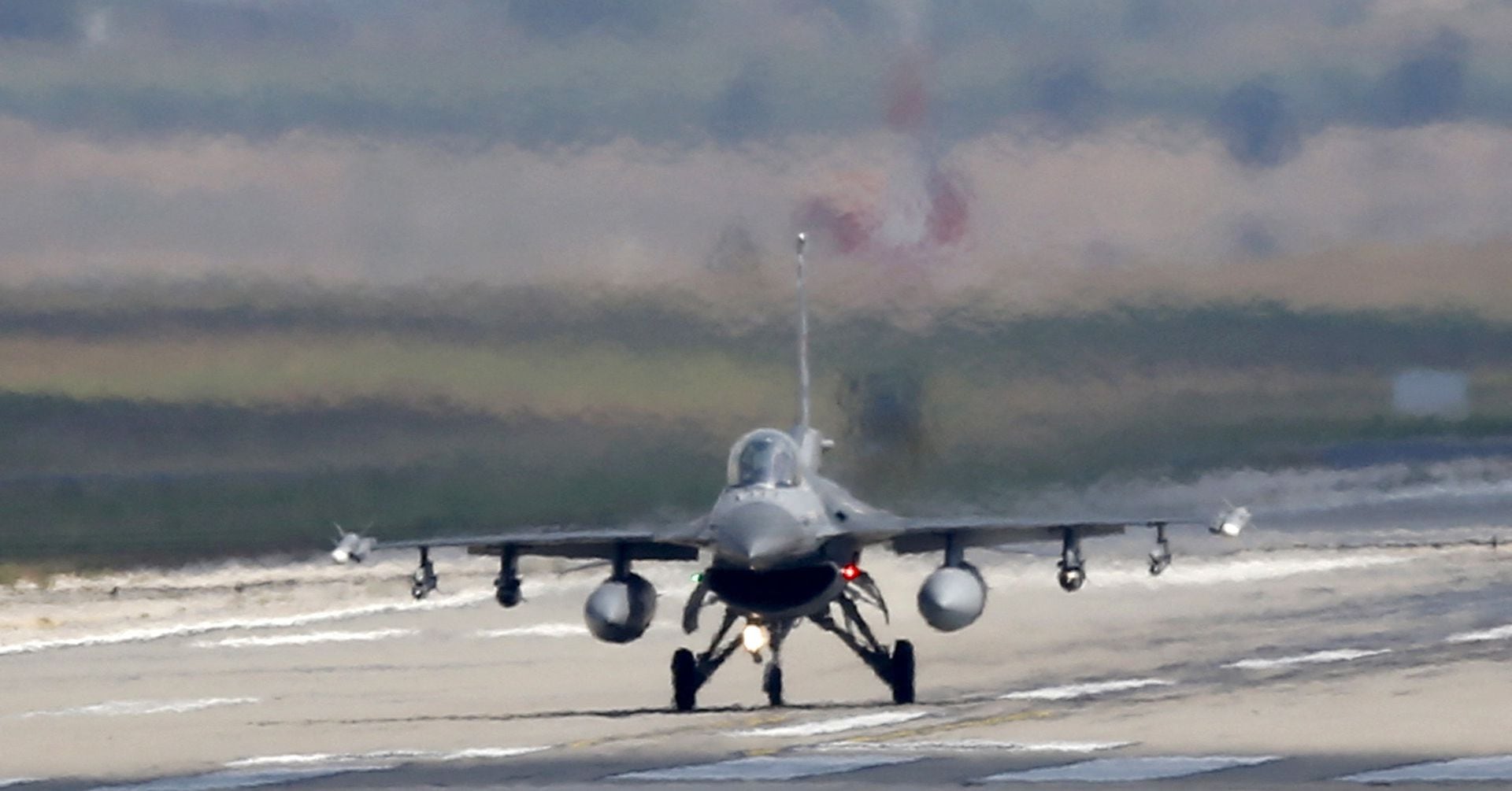 "Biden Urges Swift Approval of F-16 Sale to Turkey by US Congress"