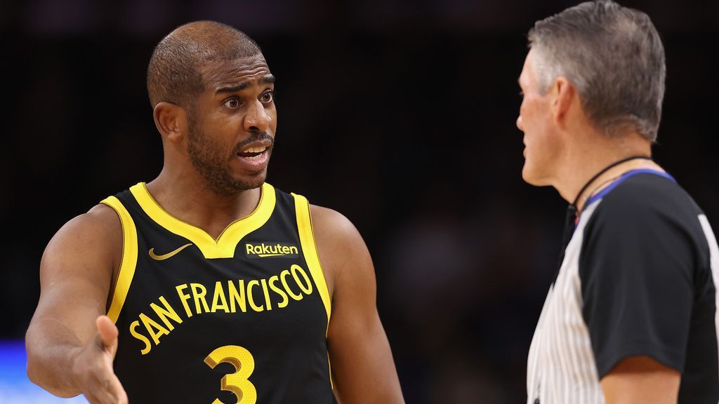"Scott Foster's Ejection of Chris Paul Sparks NBA Controversy"