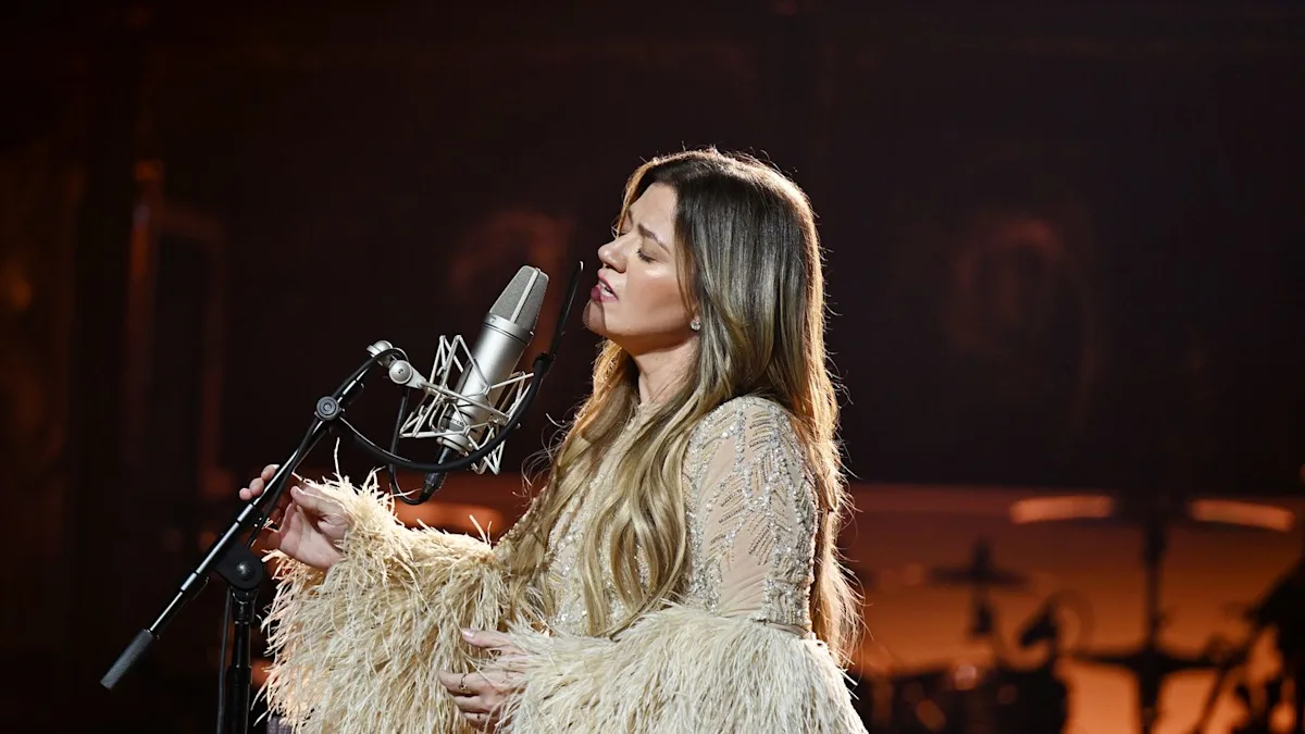 Featured image for Kelly Clarkson's Ex-Husband Brandon Blackstock Dies at 48 After Cancer Battle