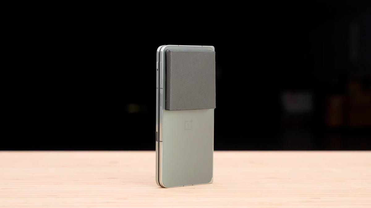 OnePlus Unveils Folding Phone with Gapless Hinge and Traditional Form Factor