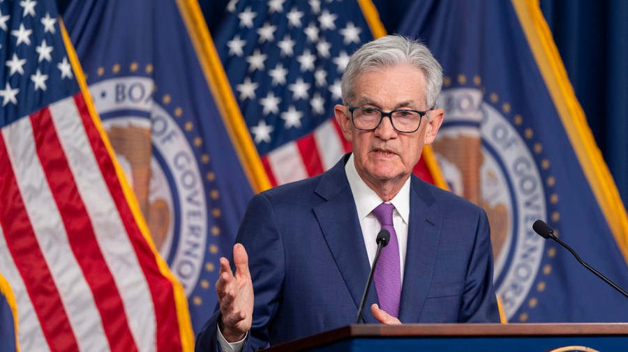 "The Unsustainable Fiscal Path of the US, According to Powell"