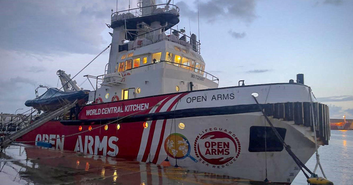 "World Central Kitchen's Aid Barge Reaches Gaza Amid Distribution Dilemma"