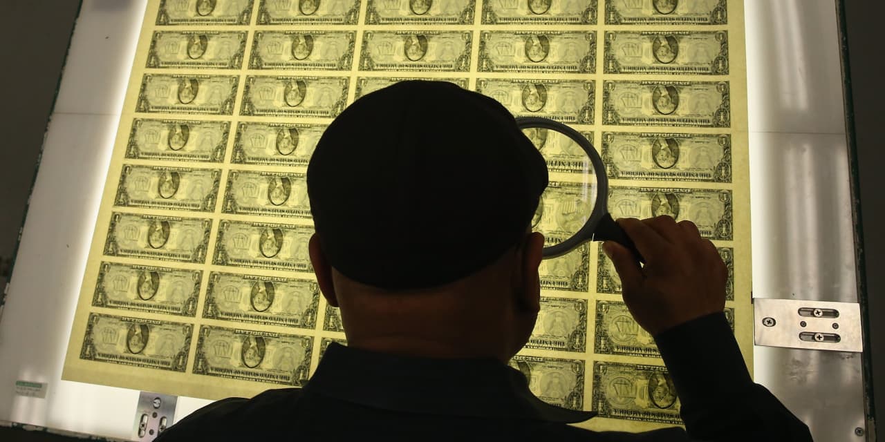 Featured image for "The Decline of the U.S. Dollar: Analyzing its Fall against the Chinese Yuan and Japanese Yen"