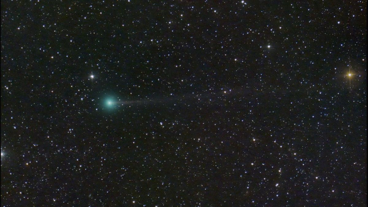 Featured image for "Comet Nishimura: A Rare Green Spectacle in the Night Sky"