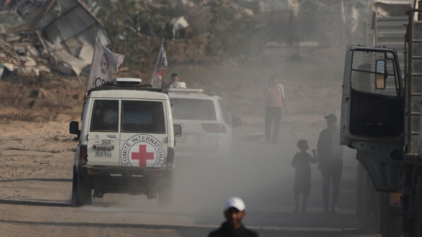 Featured image for Israel receives remains of hostage Hadar Goldin from Gaza