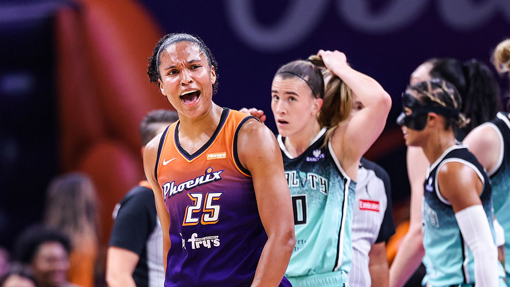 Featured image for Alyssa Thomas's Historic Triple-Double Leads Mercury Past Liberty to Semifinals