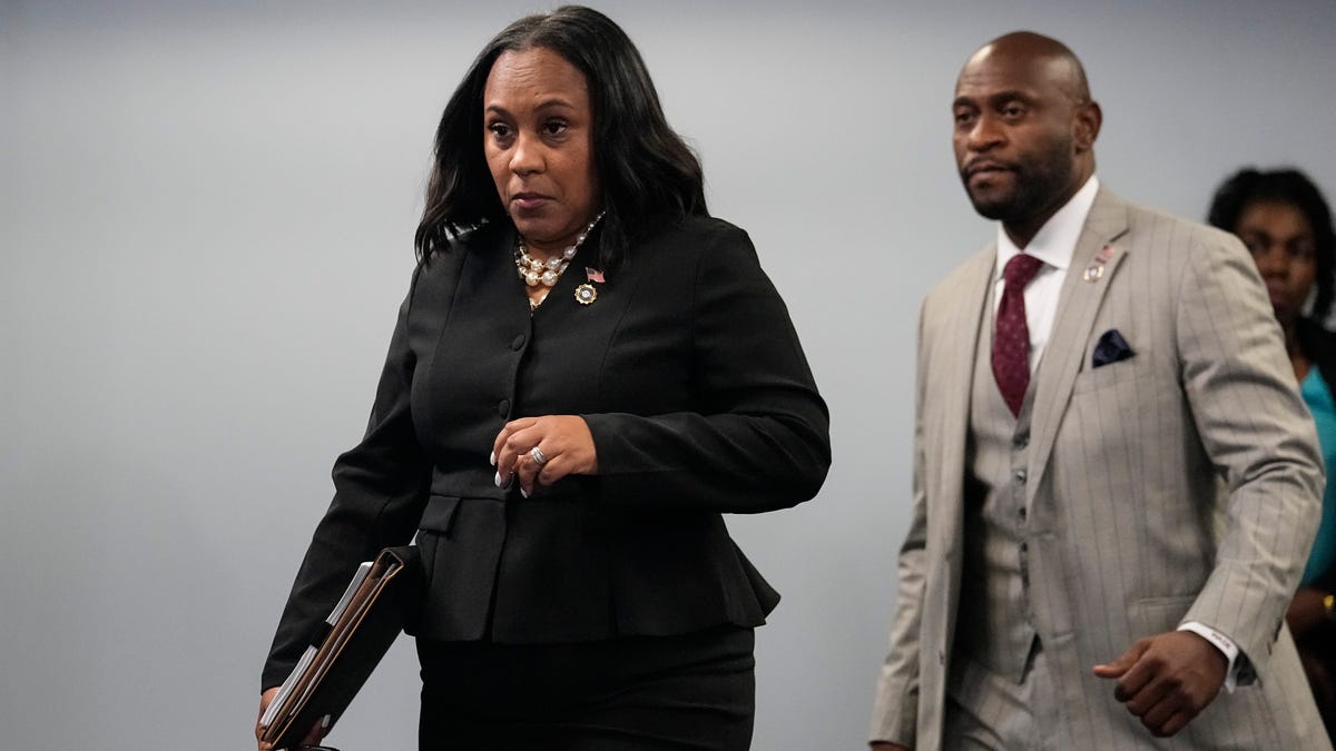 Featured image for "High-Stakes Hearing: Fate of Trump's Georgia Election Case Hangs in the Balance"