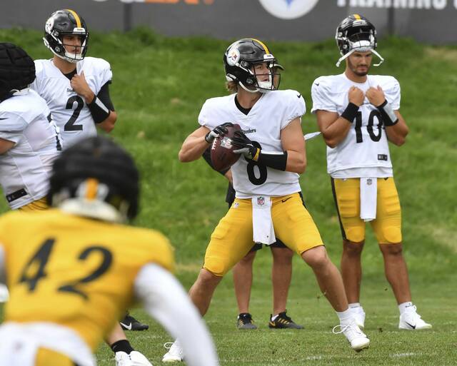 Featured image for "Steelers' Roster Shake-Up: Predicting Breakout Players and Contenders for 2023 OTAs"