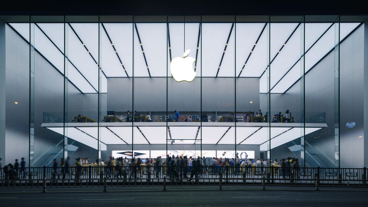 "Apple's iPhone 15 Pro Design Surprise and Missing iFold: A Round-Up of This Week's Apple Loop"