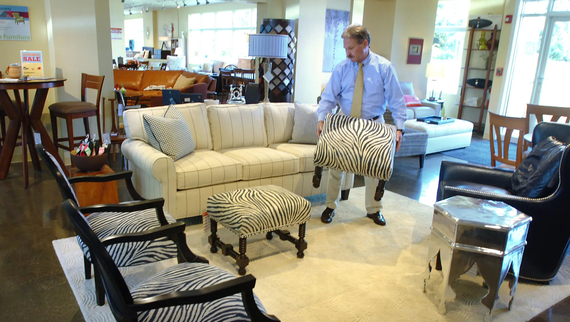 Featured image for Circle Furniture and Other MA Retailers Shut Down Abruptly