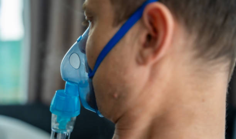 Featured image for Inhaled Heparin and Low-Cost Drugs Show Promise in Treating Severe COVID-19