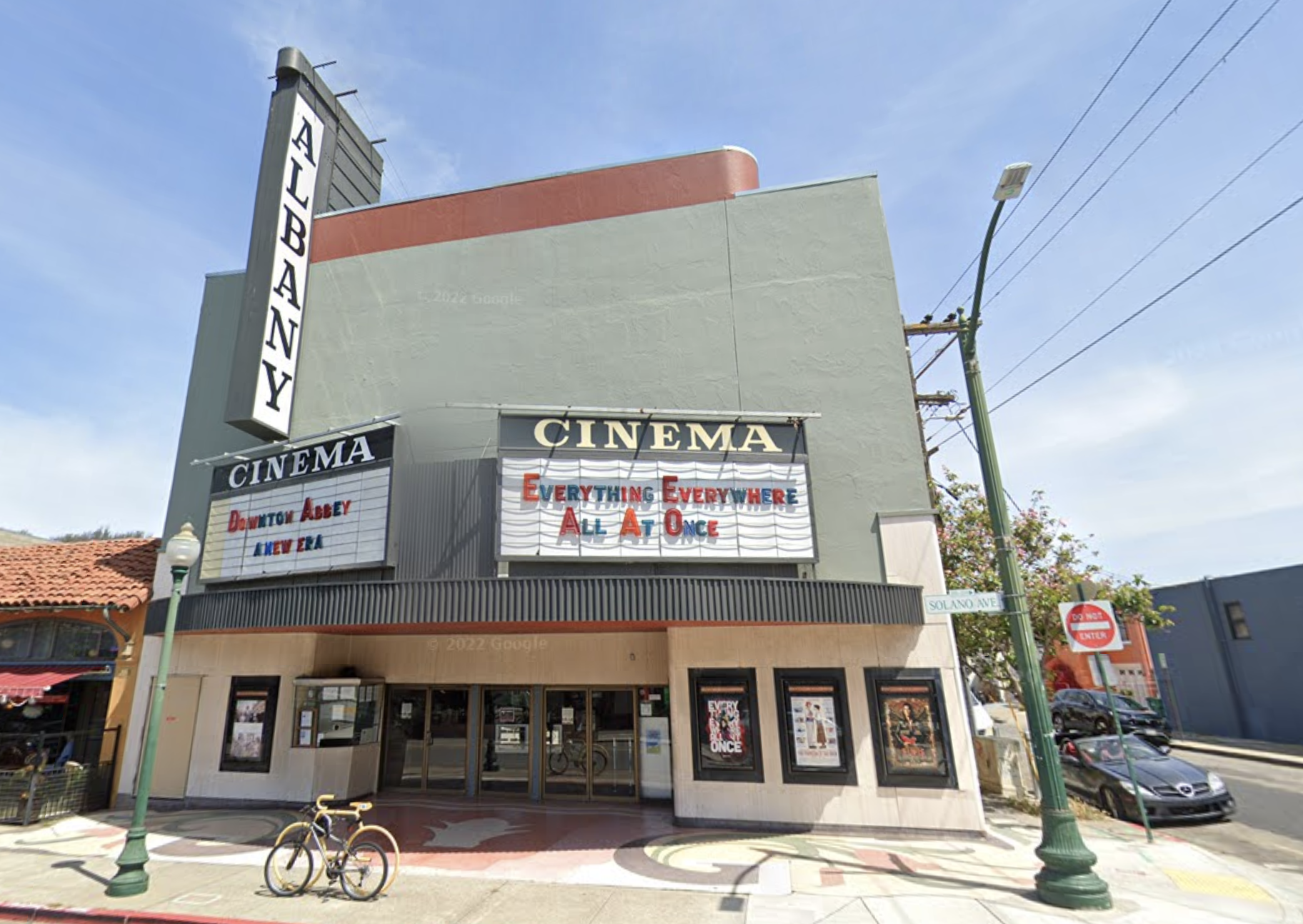 Bay Area movie theaters close after decades-long run.