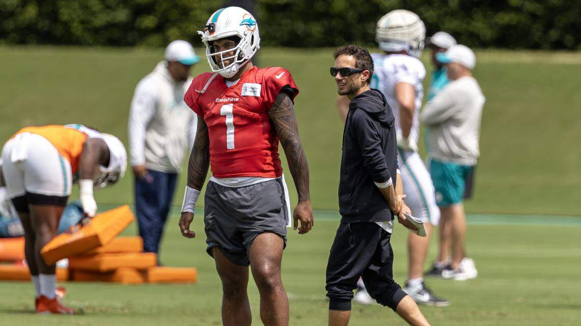 Featured image for Dolphins' McDaniel Criticizes Tua's Public Comments Amid Team Tensions