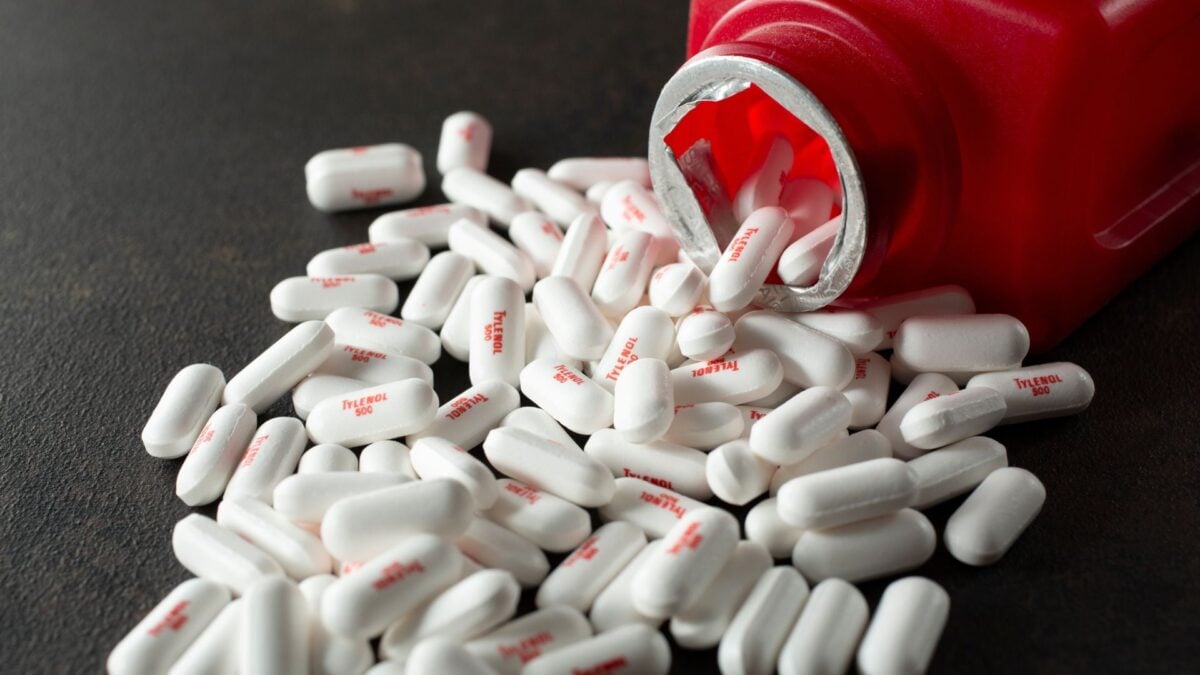 Featured image for Major Review Finds No Clear Link Between Prenatal Tylenol and Autism or ADHD