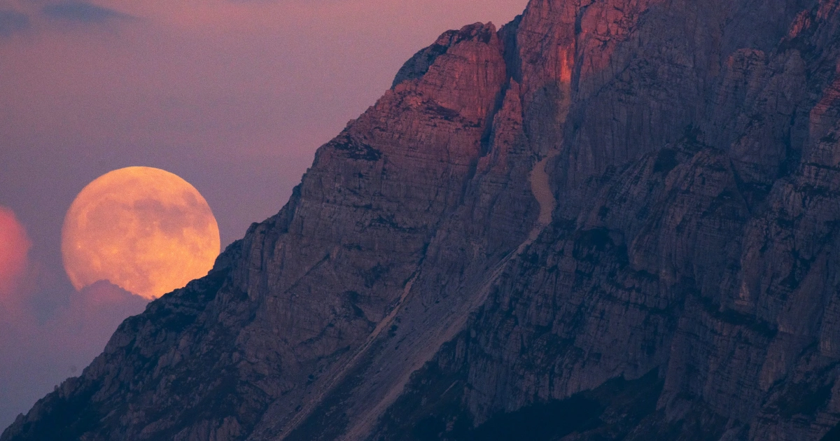 Featured image for January 2026: Supermoon and Quadrantid Meteor Shower Light Up the Sky