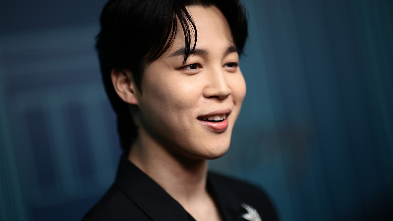 Featured image for Jimin's Solo Single 'Closer Than This' Brings BTS Army Closer