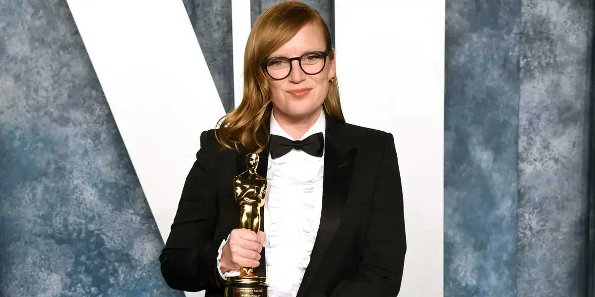 Sarah Polley's Daughter Pranks Her with Fake Oscar Return Demand