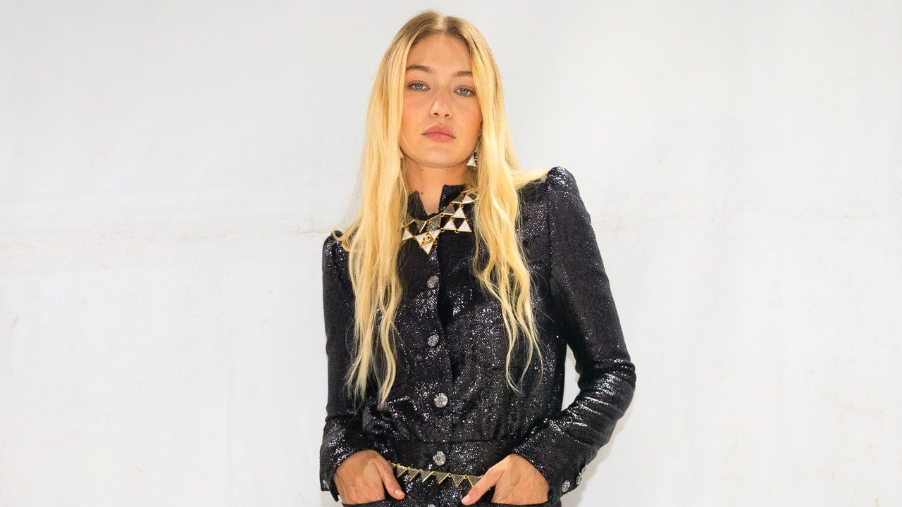 Featured image for "Gigi Hadid's Bold Hair Transformation: The Short Bob Debut"