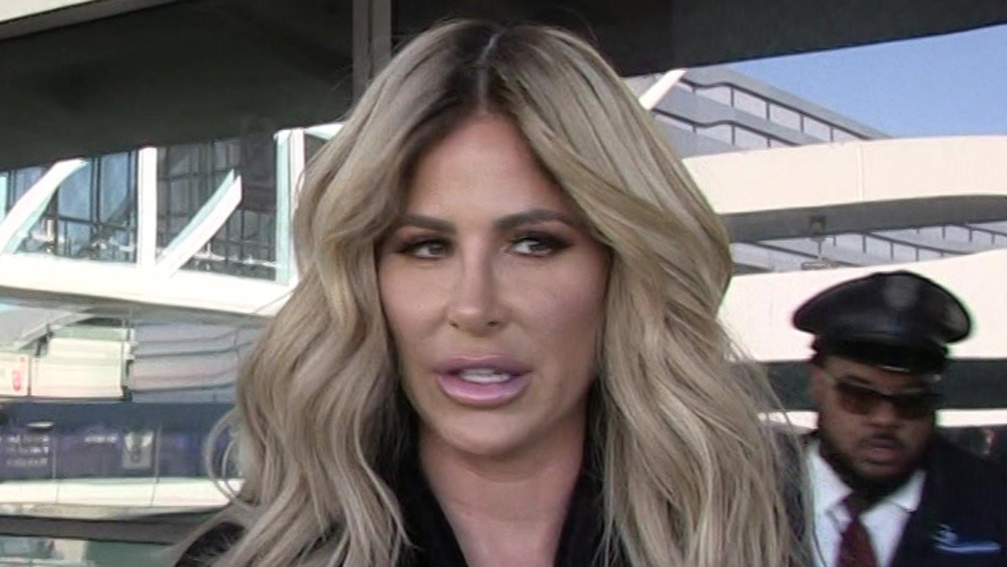 Featured image for Kim Zolciak's Financial Woes and Divorce Lead to Wig Sales and Job Begging
