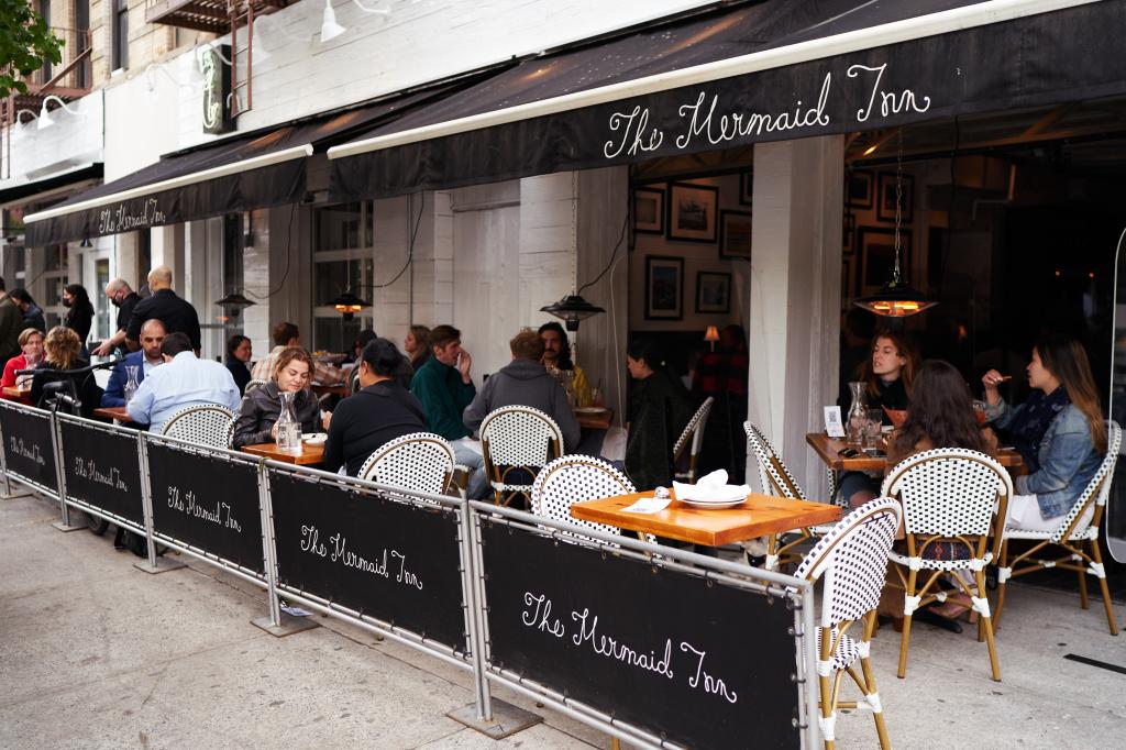 Massive Mermaid Inn Set to Reopen Near Original Upper West Side Spot