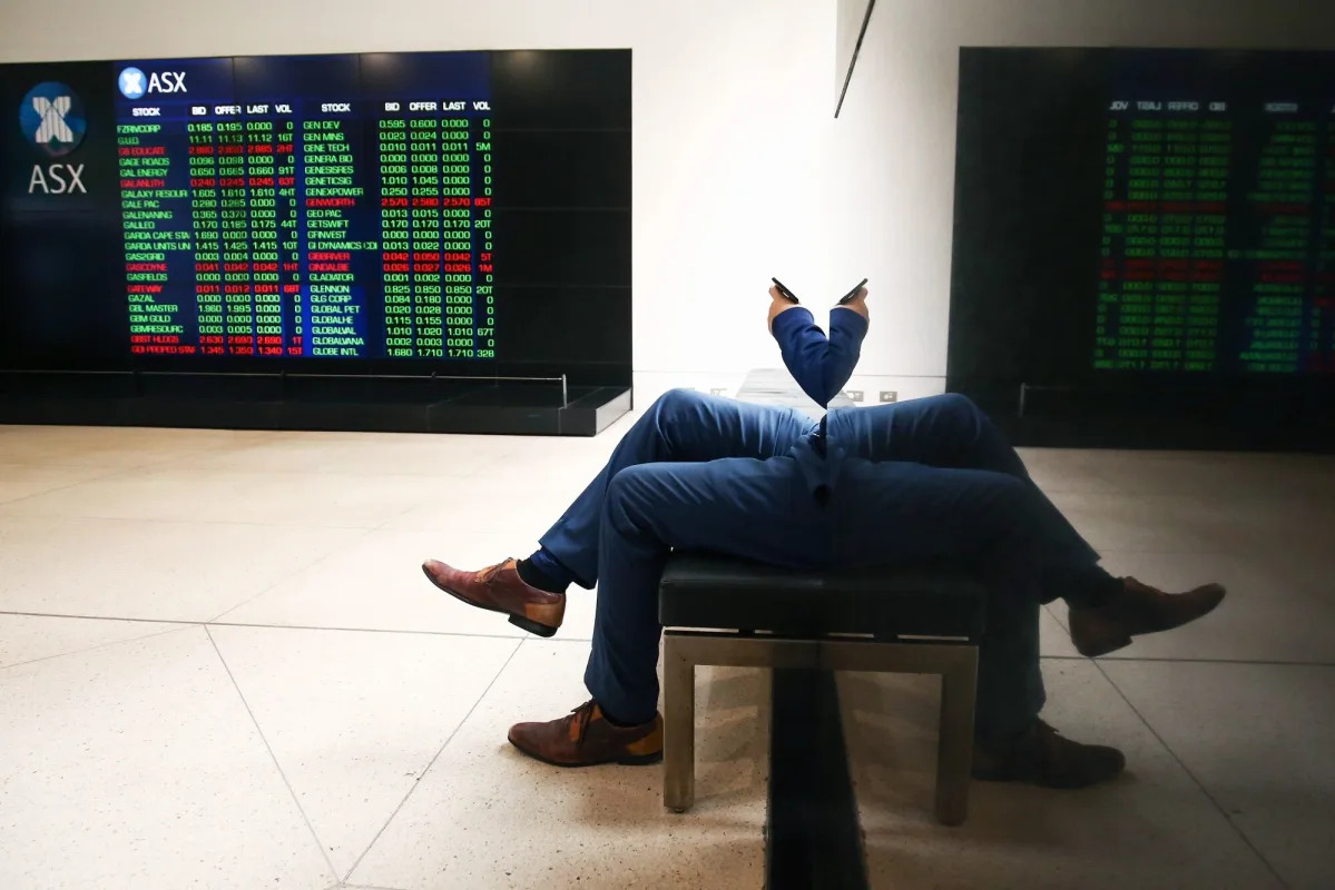 Market Wrap: Stocks Surge, Dollar Plummets Amid Growing Inflection Signs