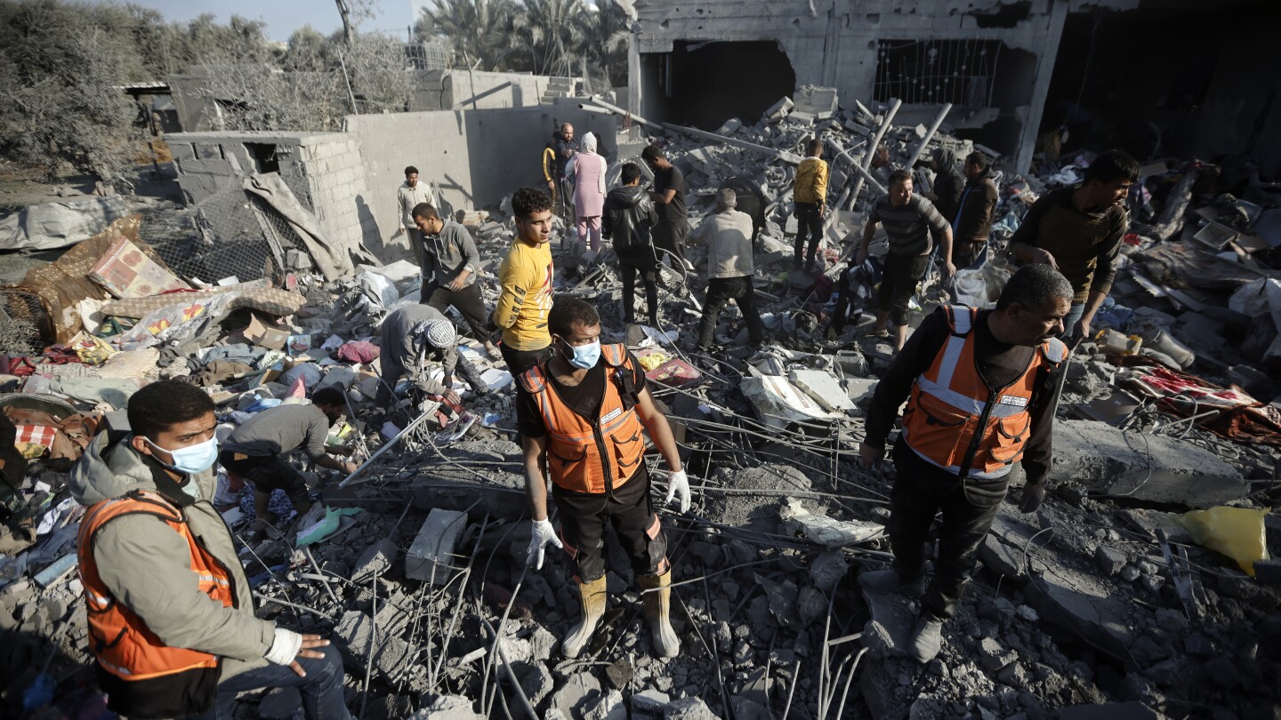 Featured image for Israeli Minister Issues Rare Apology for Divisive Reforms