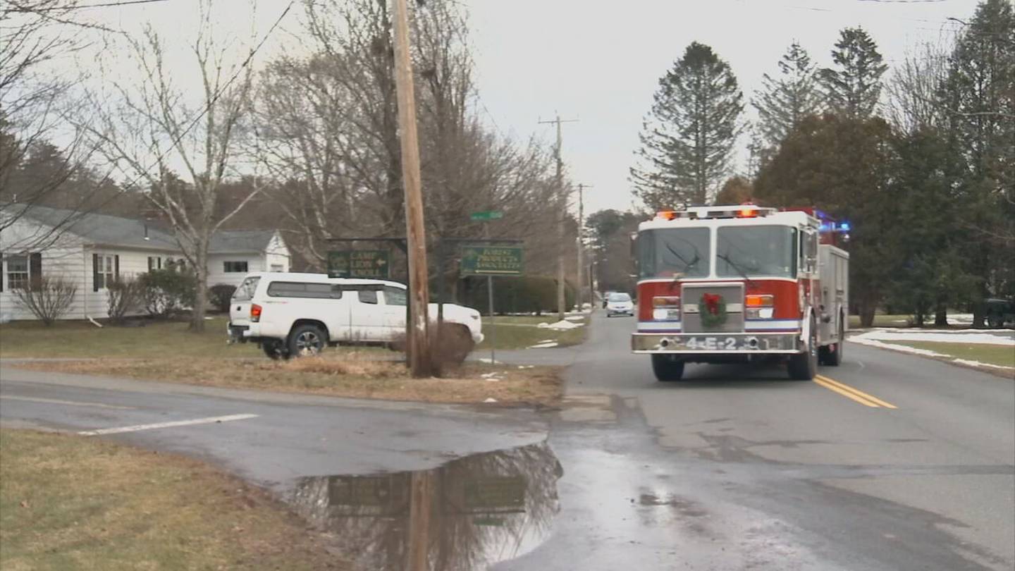"Fatal Plane Crash Claims Lives of Flight School Owner, Instructor, and Student Pilot in Massachusetts"