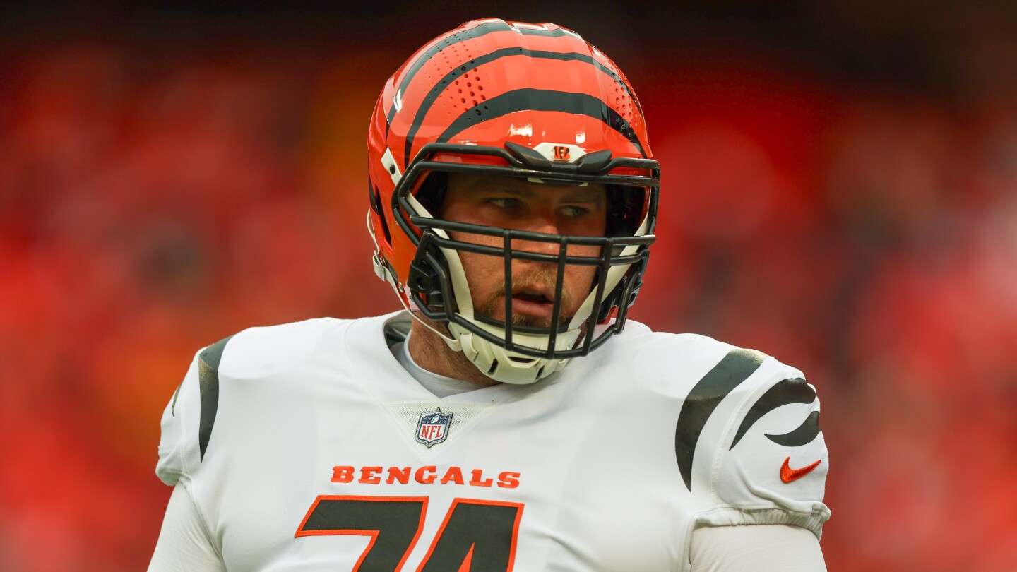 Eagles Add Max Scharping to Roster
