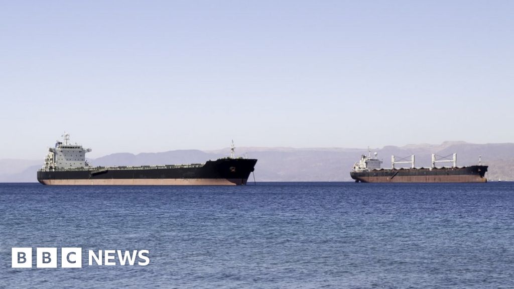 "Escalating Tensions: Houthi Rebels Target Greek and US Vessels in Red Sea"