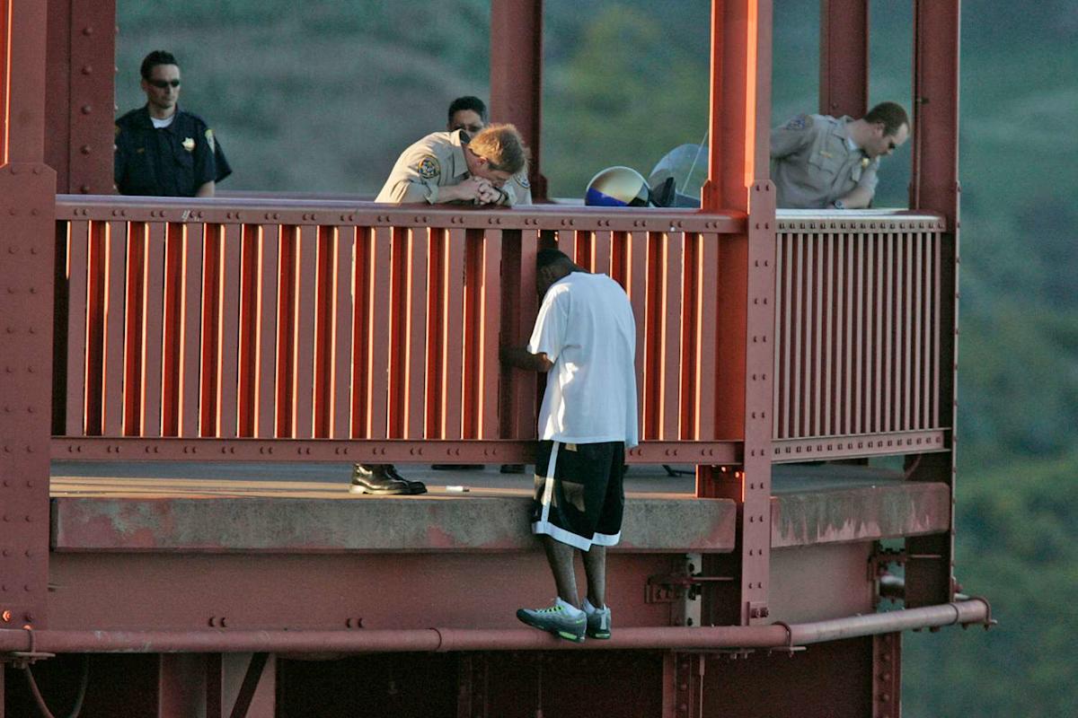 Featured image for Stranger's Voice Saves Young Dad from Golden Gate Bridge Leap