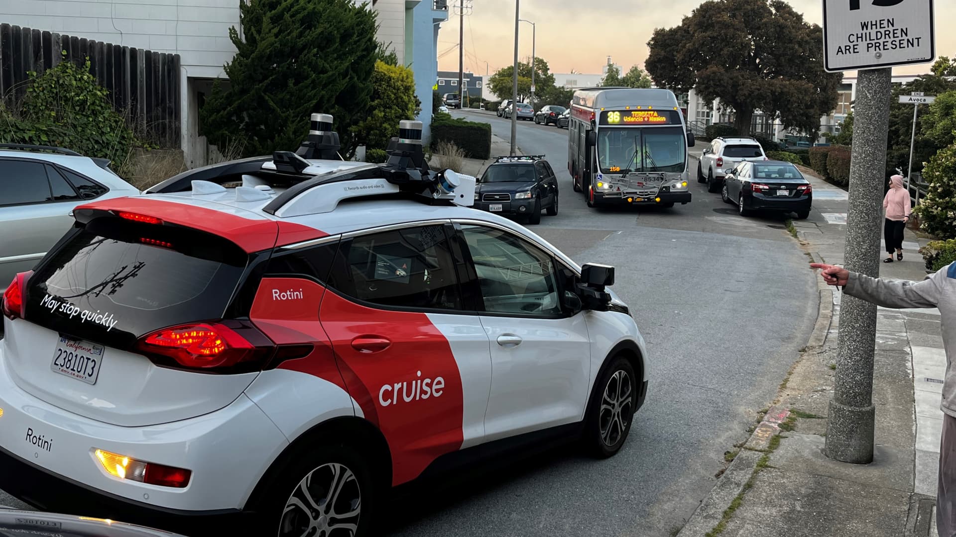 Challenges and Trust Issues Surrounding Cruise's Robotaxis