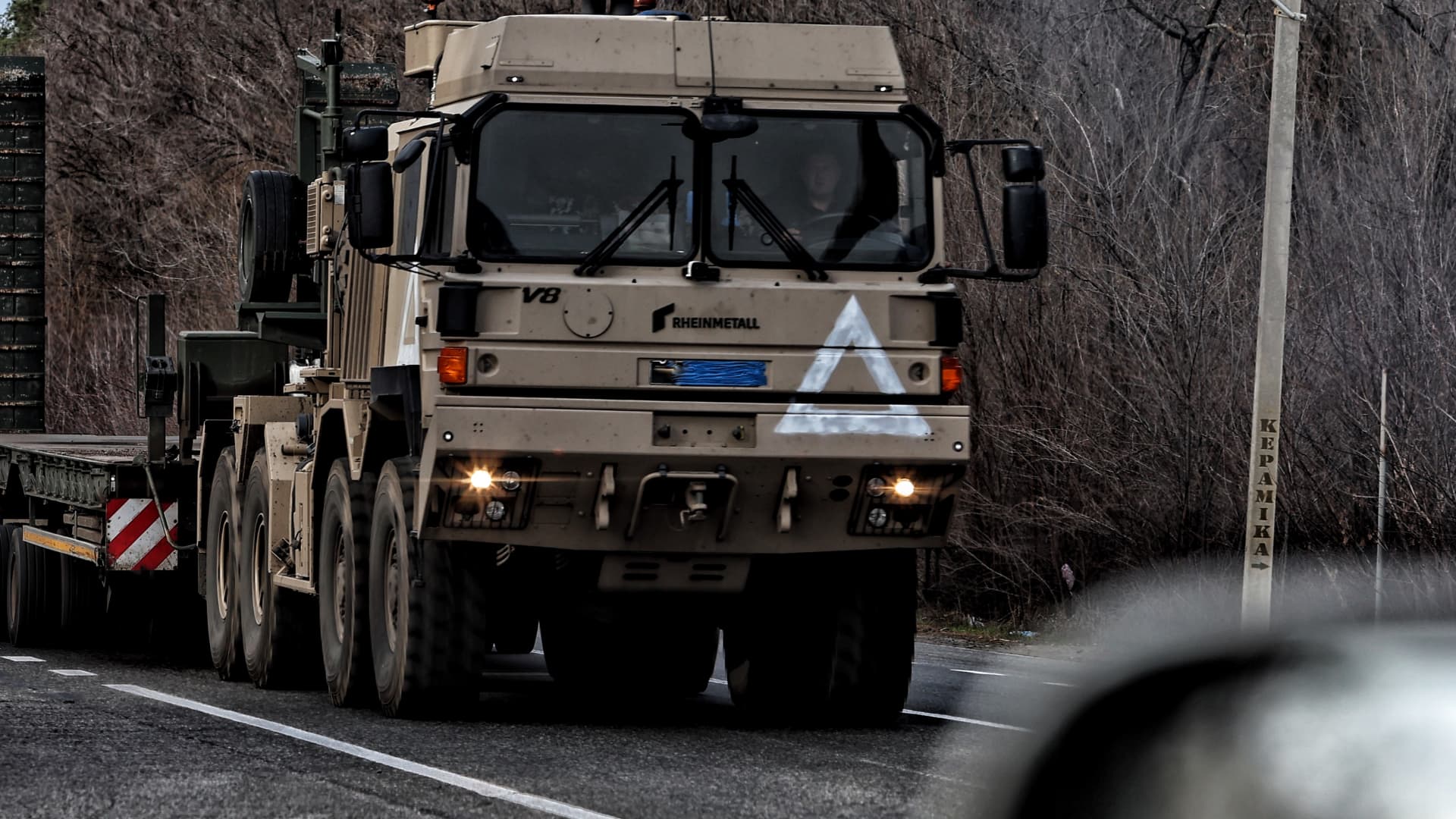 Featured image for European Markets Open Flat as Investors Await Year-End Developments