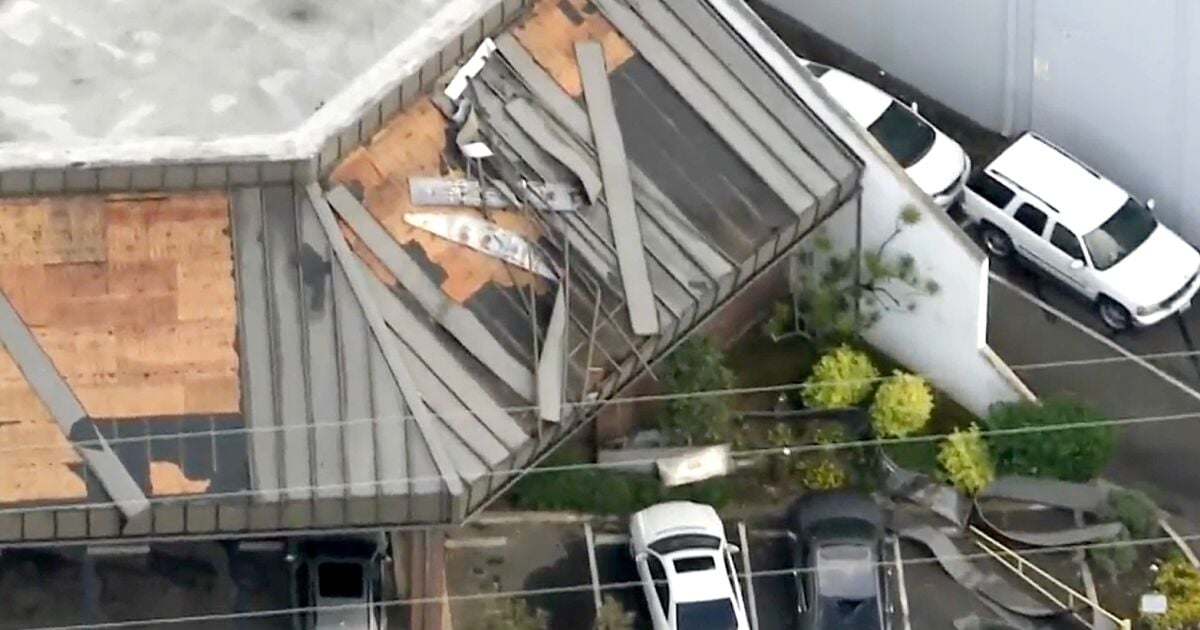 Featured image for EF0 Tornado Causes Damage in Carson and Compton Area.