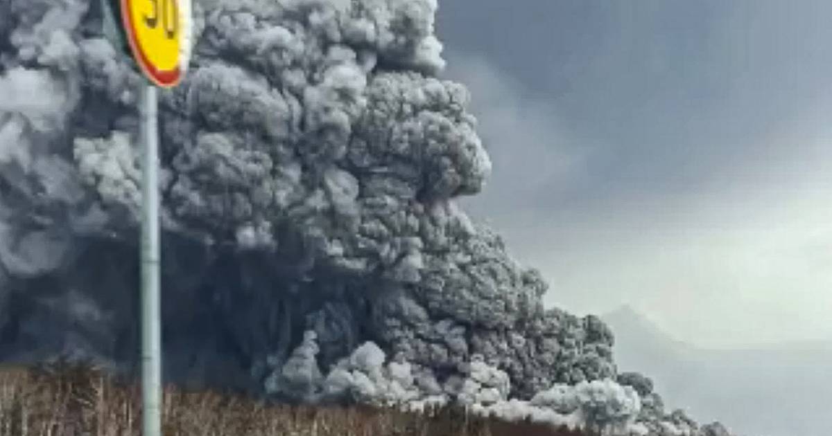 Featured image for Russian volcano eruption causes flight cancellations in Western Alaska.