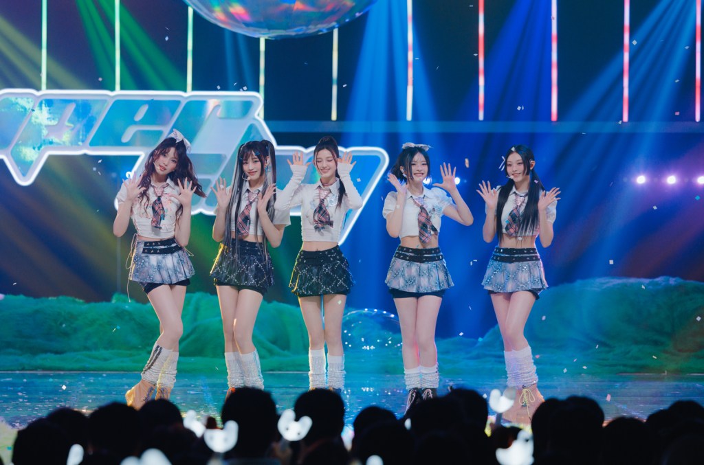 Featured image for "Guide to 2024 New Year's Eve: TV Specials, Live Streams, and Star-Studded Celebrations"