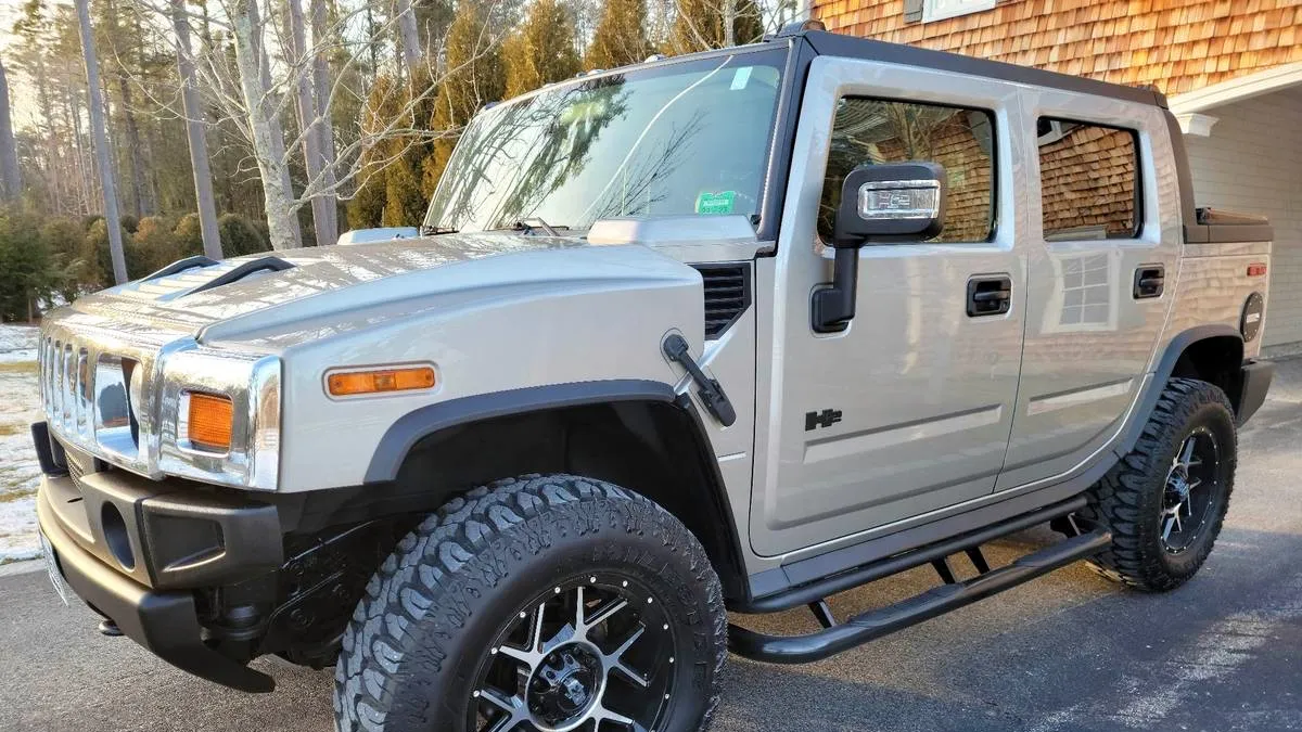 Is the 2006 Hummer H2 SUT Worth the $34,900 Price Tag?