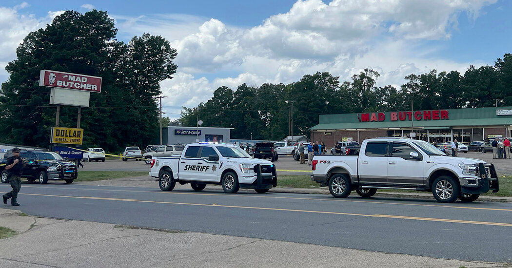 Featured image for Mass Shooting at Arkansas Grocery Store Leaves 3 Dead, 8 Injured