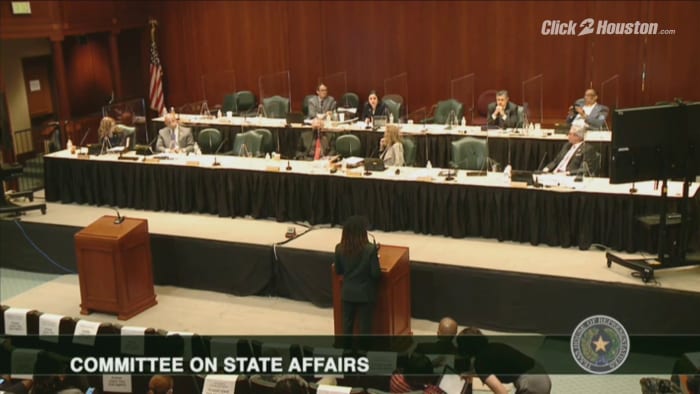 Featured image for Texas Governor signs law banning hair discrimination based on race.