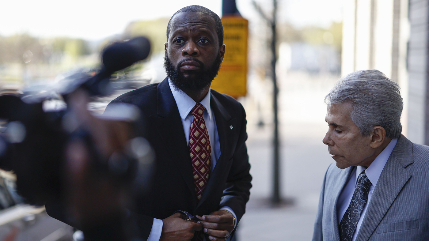 Featured image for Leonardo DiCaprio Takes the Stand in Fugees' Pras Michel Trial.