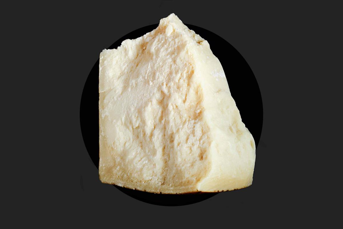 Featured image for Foods to Avoid Before Bed for Better Sleep and Dreams