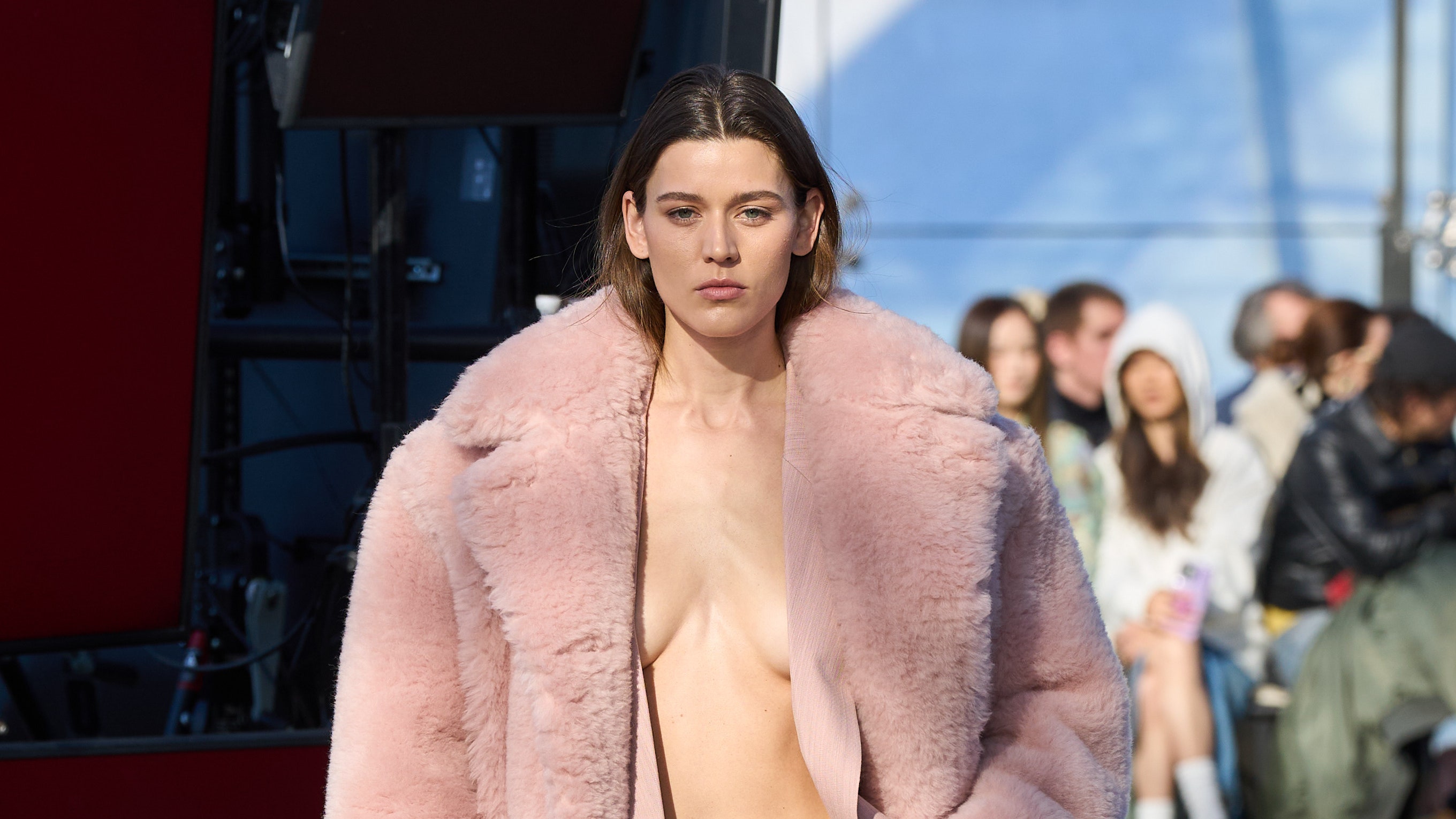 Featured image for "Stella McCartney's Sustainable Glamour: Fall 2024 Fashion Highlights"