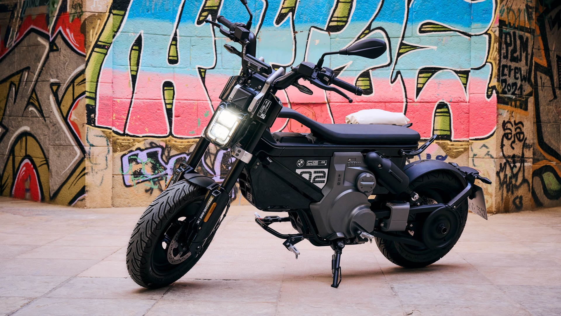 Featured image for "BMW Unveils Innovative Electric Motorbike and Heads-Up Display Glasses for Motorcycle Enthusiasts"