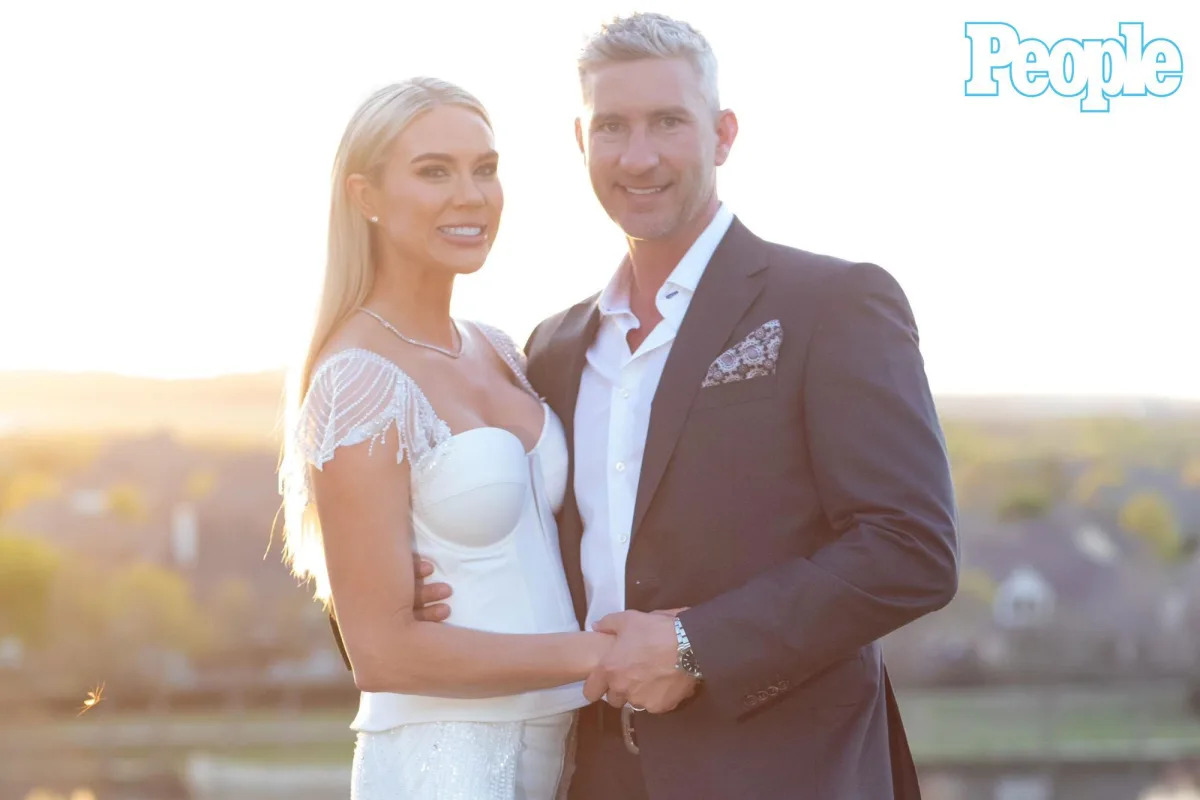 Featured image for Terry Bradshaw's Daughter Rachel Ties the Knot in Whimsical Texas Wedding.