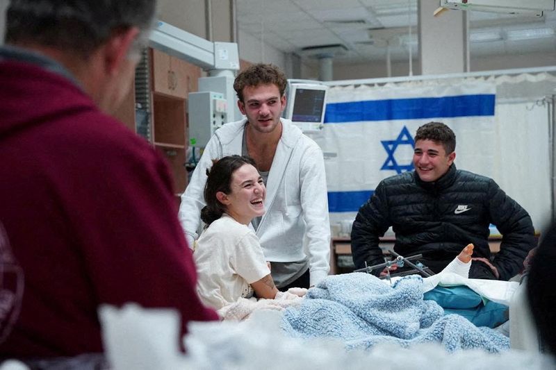 "Israeli Siblings Detail Survival and Secret Notes in Hamas Captivity"