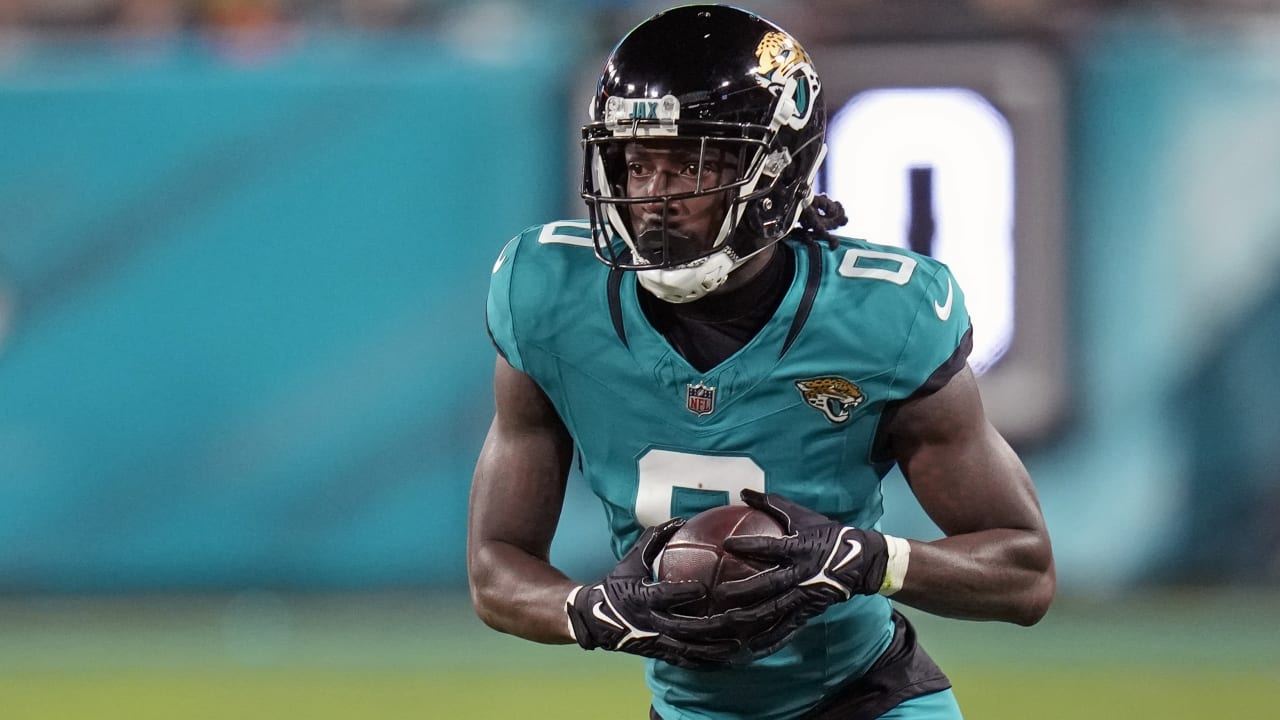 Featured image for "Calvin Ridley Inks $92 Million Deal with Titans in NFL Free Agency"